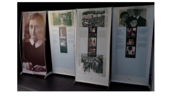 panneaux de l'exposition Anne Frank